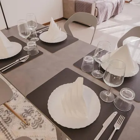 Apartment Unico 5 450 Mt From Mestre Station